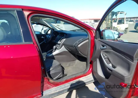 2014 Ford Focus Se z USA, uszkodzony, nr VIN 1FADP3K27EL169800